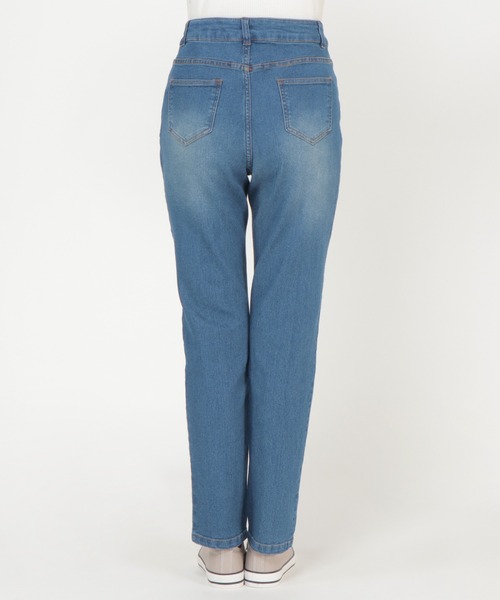 ikka（イッカ）の「デニムストレッチスキニーパンツ（デニムパンツ・レディース・ブルー/オフホワイト/ネイビー・M/L/S）」の21枚目の写真