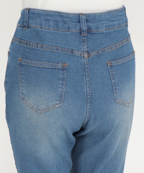 ikka（イッカ）の「デニムストレッチスキニーパンツ（デニムパンツ・レディース・ブルー/オフホワイト/ネイビー・M/L/S）」の16枚目の写真