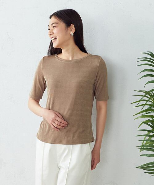 COMME CA ISM(コムサイズム)の「微光沢 5分袖Tシャツ(Tシャツ/カットソー・レディース・ライトグレー/ブラック/ブラウン/グリーン・MEDIUM/LARGE)」の3枚目の写真