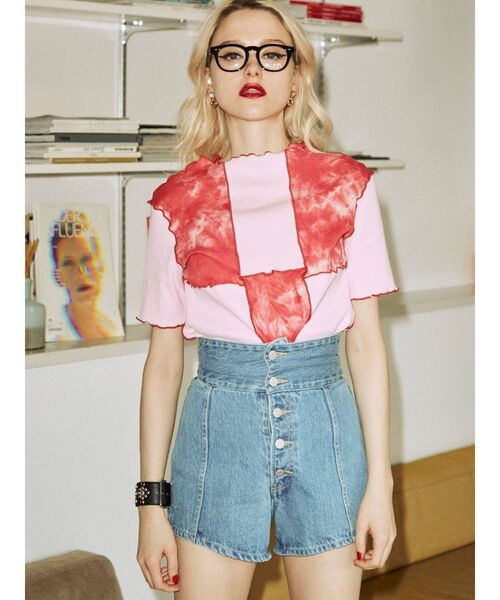 jouetie（ジュエティ）の「ボタンフライハイウエストデニムショートパンツ（デニムパンツ・レディース・ライトブルー/ブラック・SMALL/MEDIUM）」の5枚目の写真