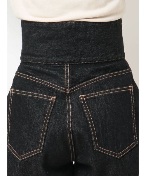 jouetie（ジュエティ）の「ボタンフライハイウエストデニムショートパンツ（デニムパンツ・レディース・ライトブルー/ブラック・SMALL/MEDIUM）」の18枚目の写真