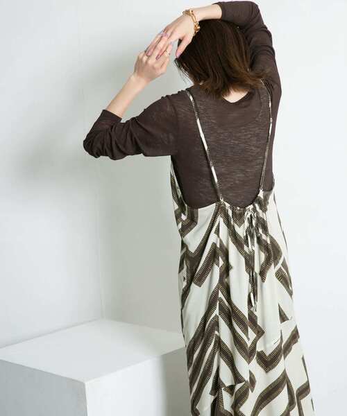 KBF（ケイビーエフ）の「メイズパターンアシンメトリーキャミワンピース（ワンピース・レディース・ホワイト系その他/グリーン系その他・ONE）」の17枚目の写真