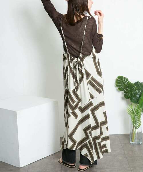 KBF（ケイビーエフ）の「メイズパターンアシンメトリーキャミワンピース（ワンピース・レディース・ホワイト系その他/グリーン系その他・ONE）」の21枚目の写真