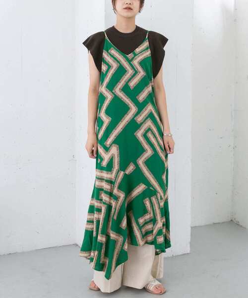 KBF（ケイビーエフ）の「メイズパターンアシンメトリーキャミワンピース（ワンピース・レディース・ホワイト系その他/グリーン系その他・ONE）」の12枚目の写真