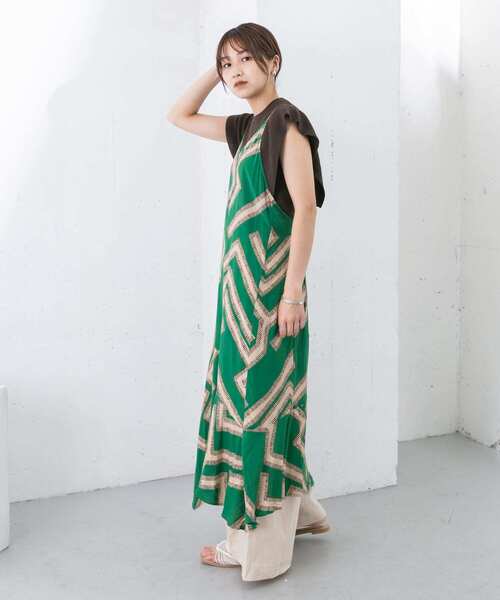 KBF（ケイビーエフ）の「メイズパターンアシンメトリーキャミワンピース（ワンピース・レディース・ホワイト系その他/グリーン系その他・ONE）」の22枚目の写真