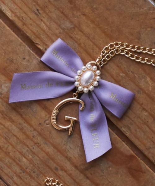 Maison de FLEUR(メゾンドフルール)の「EC限定 イニシャルリボンパールチャーム(キーホルダー・レディース・A/C/D/E/F/G/H/I/J/K/L/M/N/R/S/T/Y・FREE)」の7枚目の写真