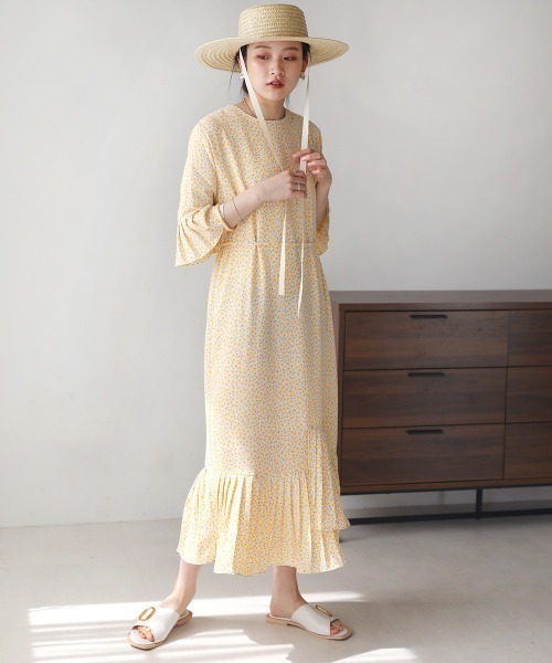 Bab(バブ)の「裾アシメプリーツワンピース(ワンピース・レディース・イエロー/ブラック・M)」の13枚目の写真