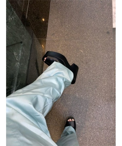 MOUSSY（マウジー）の「CFT PLATFORM サンダル（サンダル・レディース・カーキ/ブラック・23.0cm/23.5cm/25.0cm/24.0cm/24.5cm/22.5cm）」の18枚目の写真