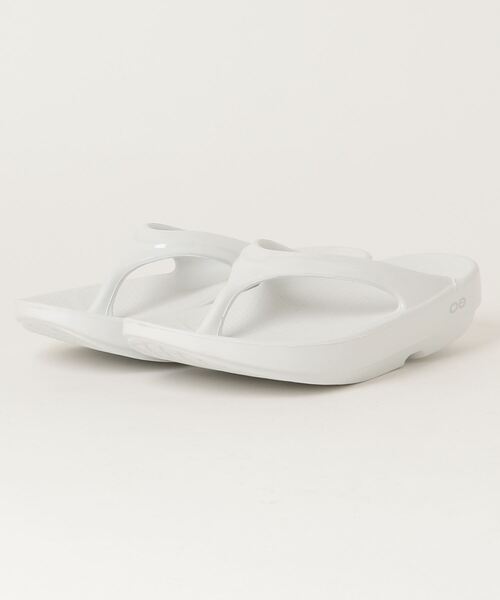 OOFOS（ウーフォス）の「OOFOS OOlala（サンダル・レディース・ブラック/ベージュ/グレー/ホワイト・6/8/7）」の2枚目の写真