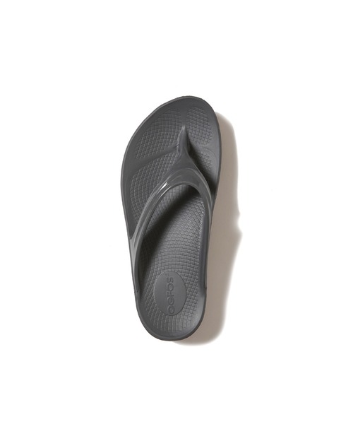 OOFOS（ウーフォス）の「OOFOS OOlala（サンダル・レディース・ブラック/ベージュ/グレー/ホワイト・6/8/7）」の9枚目の写真