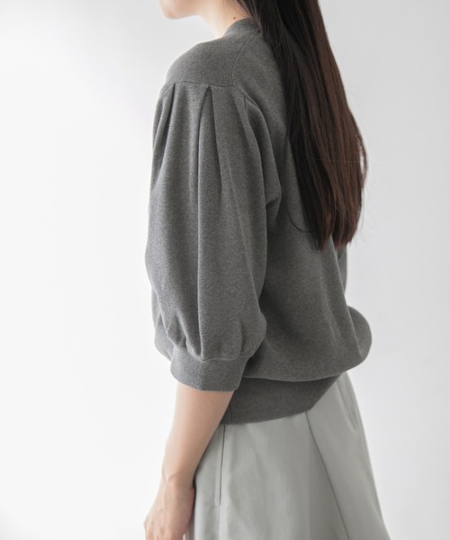 yuw（ユウ）の「パフクルーニットカーディガン　285322（カーディガン/ボレロ・レディース・ブラック/グリーン/グレー・FREE）」の20枚目の写真