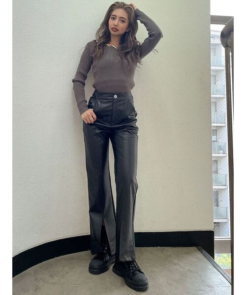 GYDA（ジェイダ）の「オフショルリブニットトップス（ニット/セーター・レディース・オフホワイト/チャコールグレー/ブラック・FREE）」の12枚目の写真