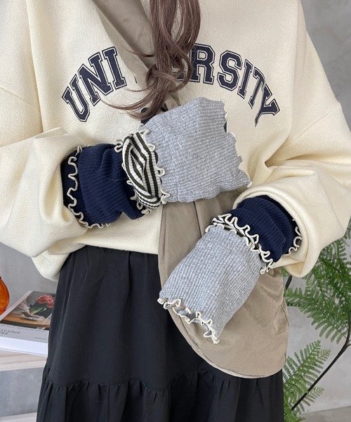 kutir(クティール)の「【SETUP可】メローアームウォーマー(アームカバー・レディース・ホワイト/ブラック/ネイビー/カーキ・FREE)」の4枚目の写真