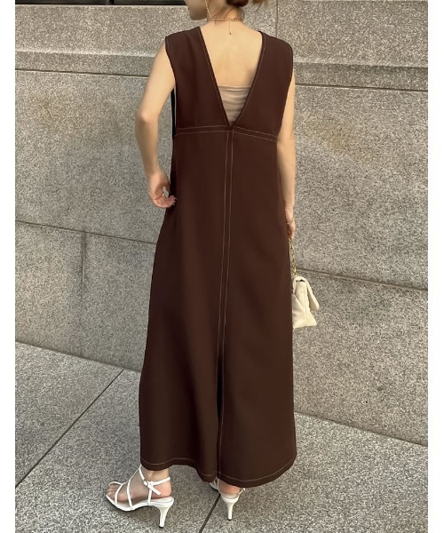 Re:EDIT（リエディ）の「[低身長/高身長サイズ有]前後2WAY配色ステッチVネックジャンパースカート（ジャンパースカート・レディース・ブラック/ブラウン・MEDIUM/LARGE/SHORT/TALL）」の18枚目の写真