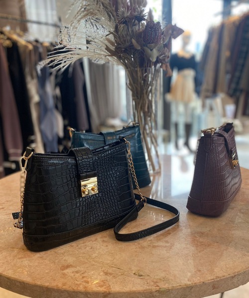 LIPSERVICE（リップサービス）の「クロコカーブチェーンバッグ（ハンドバッグ・レディース・ブラック/グリーン/ピンク・FREE）」の10枚目の写真