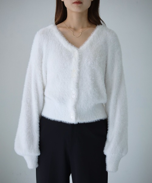 cheriella(シェリエラ)の「【cheriella】WEB限定フェザーヤーンカーディガン(カーディガン/ボレロ・レディース・ホワイト/ブラック/ブラウン/グリーン/ラベンダー/パープル/ブルー/アイボリー・M)」の2枚目の写真