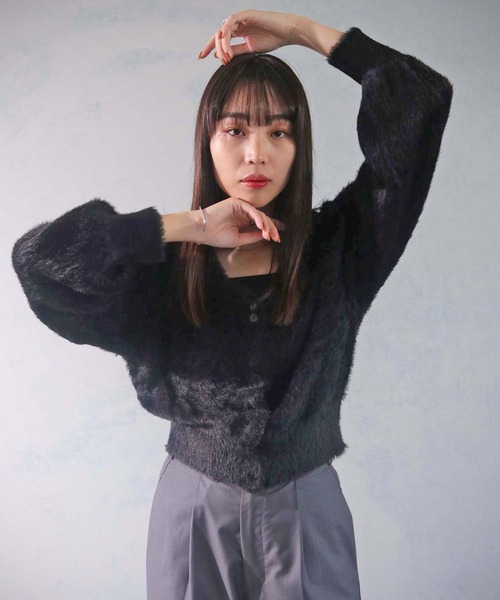 cheriella(シェリエラ)の「【cheriella】WEB限定フェザーヤーンカーディガン(カーディガン/ボレロ・レディース・ホワイト/ブラック/ブラウン/グリーン/ラベンダー/パープル/ブルー/アイボリー・M)」の13枚目の写真