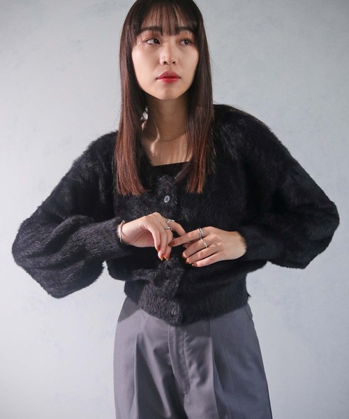 cheriella(シェリエラ)の「【cheriella】WEB限定フェザーヤーンカーディガン(カーディガン/ボレロ・レディース・ホワイト/ブラック/ブラウン/グリーン/ラベンダー/パープル/ブルー/アイボリー・M)」の10枚目の写真