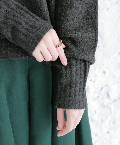 n'OrLABEL（ノアールレーベル）の「【廃盤】『ビッグシルエットショート丈ニット』（ニット/セーター・レディース・チャコール/ピンク/アイボリー/ブルー・FREE）」の17枚目の写真