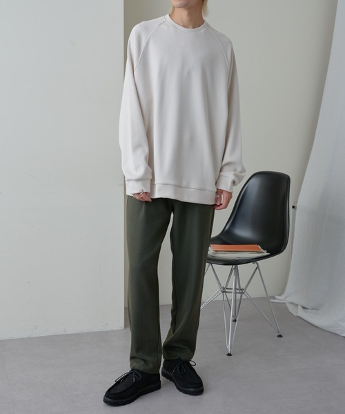 COLONY 2139（コロニートゥーワンスリーナイン）の「ストレッチリブラグランプルオーバー（Tシャツ/カットソー・メンズ・ブラック/オフホワイト/チャコールグレー・MEDIUM/LARGE/X-LARGE）」の17枚目の写真