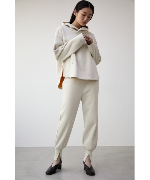 AZUL by moussy（アズールバイマウジー）の「DOUBLE FACE H/N HOODIE/ダブルフェイスハイネックフーディー（パーカー・レディース・ダークオレンジ/ダークネイビー/アイボリー・SMALL/MEDIUM）」の17枚目の写真