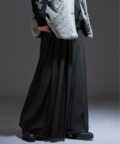 Ellno Loset(エルノロゼット)の「サイドプリーツワイドパンツ(その他パンツ・メンズ・グレー/ブラック・SMALL/MEDIUM/LARGE)」の8枚目の写真