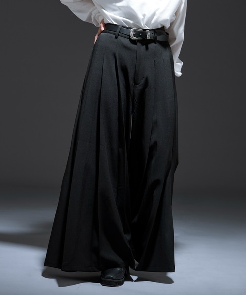 Ellno Loset(エルノロゼット)の「サイドプリーツワイドパンツ(その他パンツ・メンズ・グレー/ブラック・SMALL/MEDIUM/LARGE)」の12枚目の写真