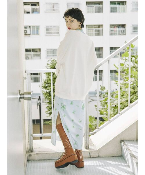 jouetie（ジュエティ）の「アートフラワースリットナロースカート（スカート・レディース・ブルー/ブラック/ピンク・MEDIUM）」の19枚目の写真