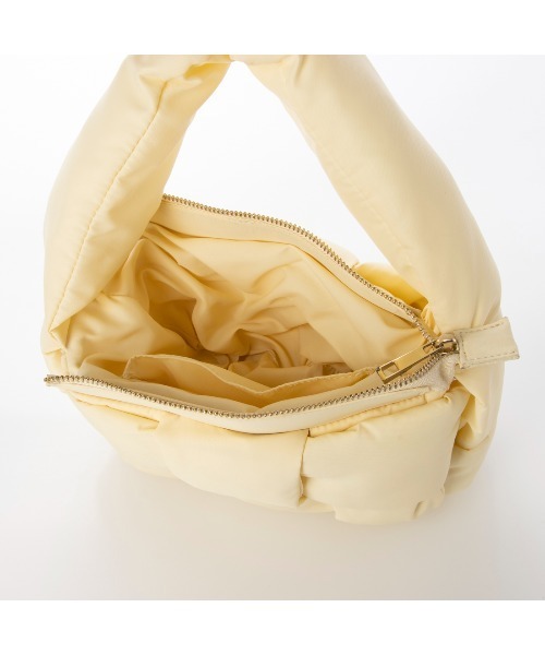 EVOL（イーボル）の「【EVOL/イーボル】 ファスナー付きメッシュナイロンハンドバッグ IU5130（ハンドバッグ・レディース・ベージュ/ブラック/アイボリー・FREE）」の4枚目の写真