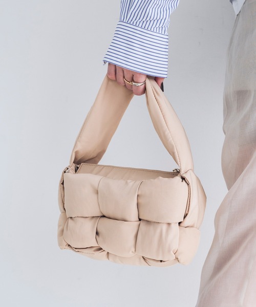 EVOL（イーボル）の「【EVOL/イーボル】 ファスナー付きメッシュナイロンハンドバッグ IU5130（ハンドバッグ・レディース・ベージュ/ブラック/アイボリー・FREE）」の7枚目の写真