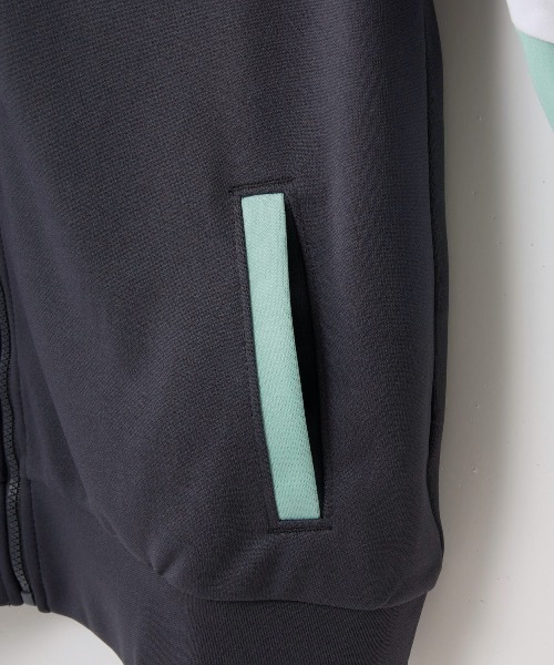 repipi armario（レピピ アルマリオ）の「【repipi armario / レピピアルマリオ】キッズジャージ上下セット　ジャージ　ラインパンツ（ジャージ・キッズ・ネイビー/チャコールグレー/ブラック・170/160/150/140）」の8枚目の写真