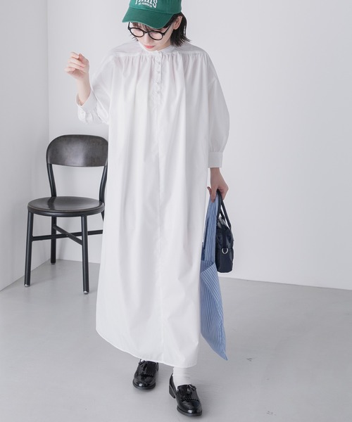 BONLECILL（ボンルシール）の「ボリュームスリーブ  パールボタンヘンリーネック シャツワンピース（シャツワンピース・レディース・オフホワイト/ネイビー系/ブルー/オレンジ/ネイビー・FREE）」の18枚目の写真