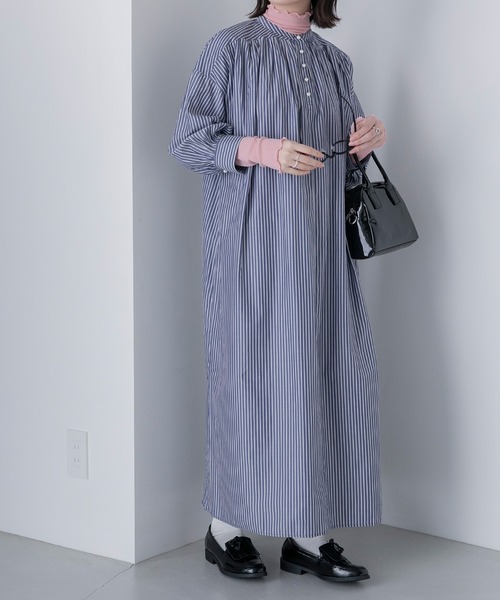 BONLECILL（ボンルシール）の「ボリュームスリーブ  パールボタンヘンリーネック シャツワンピース（シャツワンピース・レディース・オフホワイト/ネイビー系/ブルー/オレンジ/ネイビー・FREE）」の6枚目の写真