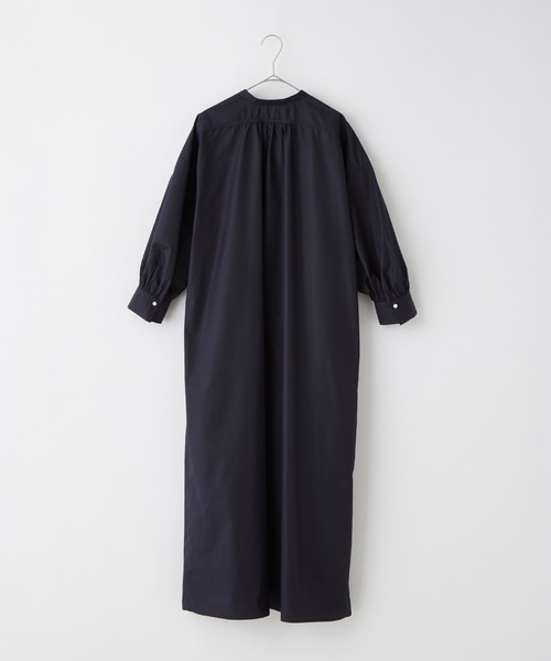 BONLECILL（ボンルシール）の「ボリュームスリーブ  パールボタンヘンリーネック シャツワンピース（シャツワンピース・レディース・オフホワイト/ネイビー系/ブルー/オレンジ/ネイビー・FREE）」の17枚目の写真