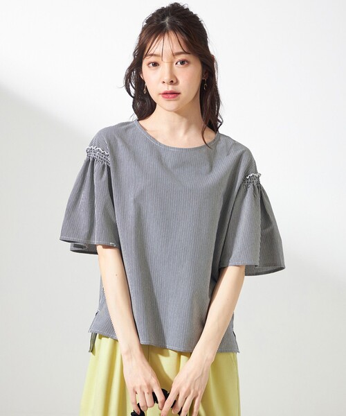 ANY SIS(エニィスィス)の「シルケットストライプ フレアスリーブ カットソー(Tシャツ/カットソー・レディース・ピンク系1/ライトグリーン系1/ライトイエロー系9/ネイビー系1/スカイブルー系1/ライラック系9・4)」の4枚目の写真