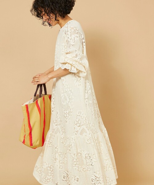 Freada(フリーダ)の「beej/ビージ LoopBIGTOTE/ループビッグトートバッグ(トートバッグ・レディース・ベージュ/ホワイト・ONE SIZE)」の3枚目の写真