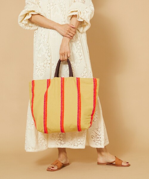 Freada(フリーダ)の「beej/ビージ LoopBIGTOTE/ループビッグトートバッグ(トートバッグ・レディース・ベージュ/ホワイト・ONE SIZE)」の11枚目の写真