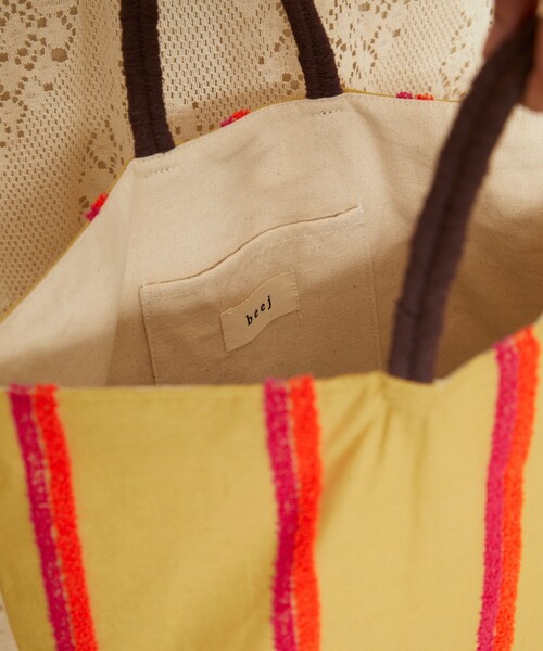 Freada(フリーダ)の「beej/ビージ LoopBIGTOTE/ループビッグトートバッグ(トートバッグ・レディース・ベージュ/ホワイト・ONE SIZE)」の8枚目の写真