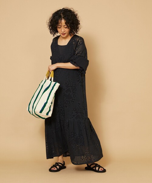 Freada(フリーダ)の「beej/ビージ LoopBIGTOTE/ループビッグトートバッグ(トートバッグ・レディース・ベージュ/ホワイト・ONE SIZE)」の4枚目の写真