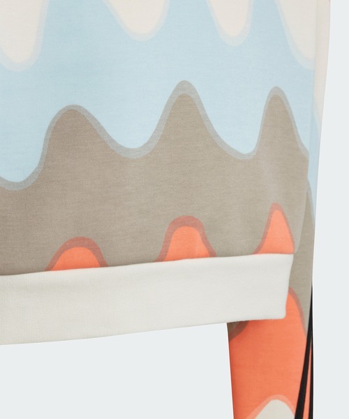 adidas（アディダス）の「マリメッコ 総柄プリント コットン スウェットシャツ / トレーナー / アディダス adidas（スウェット・キッズ・ブラック/ホワイト・130/150/140/160）」の3枚目の写真