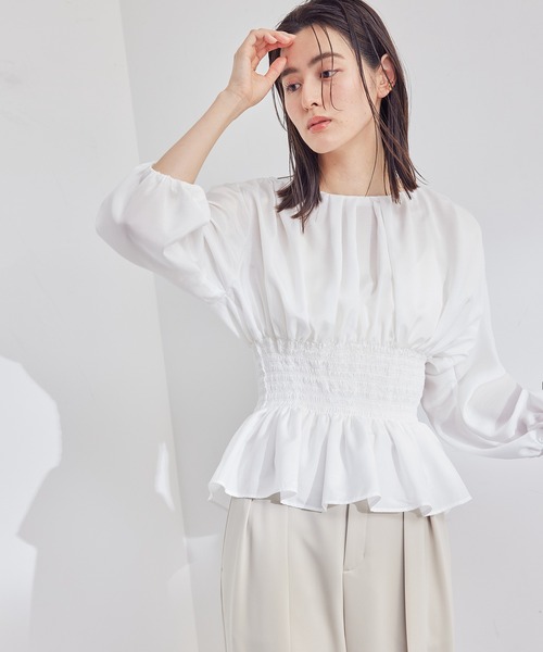 シャーリングペプラムブラウス