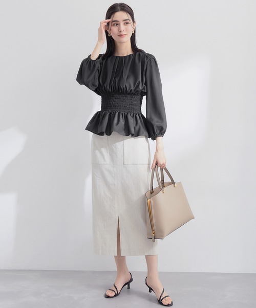 シャーリングペプラムブラウス