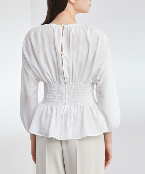 シャーリングペプラムブラウス