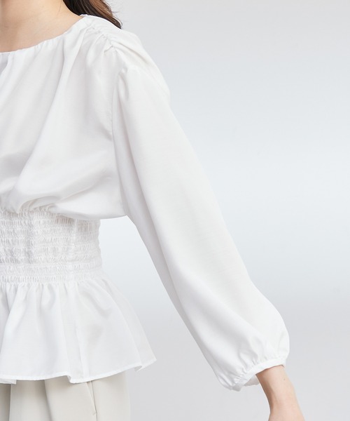 シャーリングペプラムブラウス
