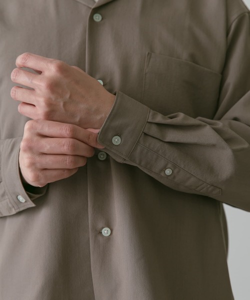 URBAN RESEARCH DOORS（アーバンリサーチドアーズ）の「『吸水速乾』セオアルファオープンカラーロングスリーブシャツ（シャツ/ブラウス・メンズ・オフホワイト/チャコールグレー/モカ・MEDIUM/LARGE）」の7枚目の写真