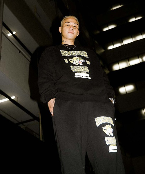 RICHARDSON（リチャードソン）の「【Richardson/リチャードソン】 COUGARS RAGLAN CREW 「クーガーズ」ラグランクルースウェット（スウェット・メンズ・ブラック/グレー・L/M/S/XL）」の7枚目の写真