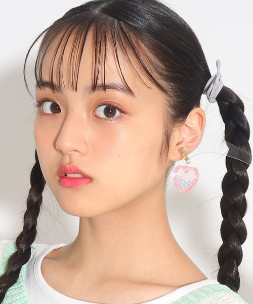 PINK-latte(ピンクラテ)の「ハートクリアイヤリング(イヤリング・キッズ・オレンジ/グリーン/ベビーピンク・00)」の6枚目の写真