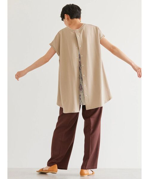 AMERICAN HOLIC（アメリカンホリック）の「バック異素材ドットボタンカットプルオーバー（Tシャツ/カットソー・レディース・チャコールグレー/グレイッシュベージュ/オフホワイト・L/M）」の17枚目の写真