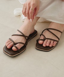 ナローストリングサンダル