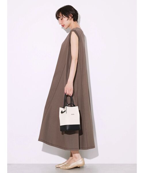 AMERICAN HOLIC（アメリカンホリック）の「ノースリーブカットフレアワンピース（ワンピース・レディース・パープル/ネイビー/ブラウン/マスタード・L/M）」の7枚目の写真